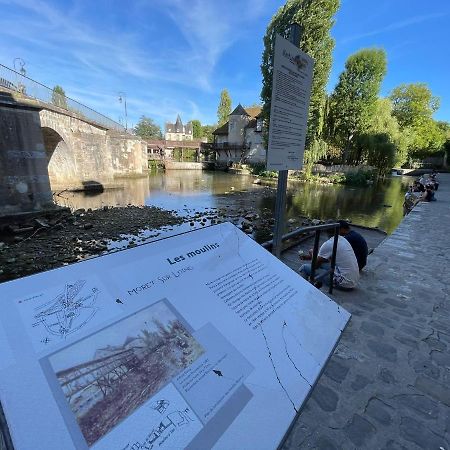 Les Pieds Dans L'Eau - Moret Centre Moret-sur-Loing Exterior foto