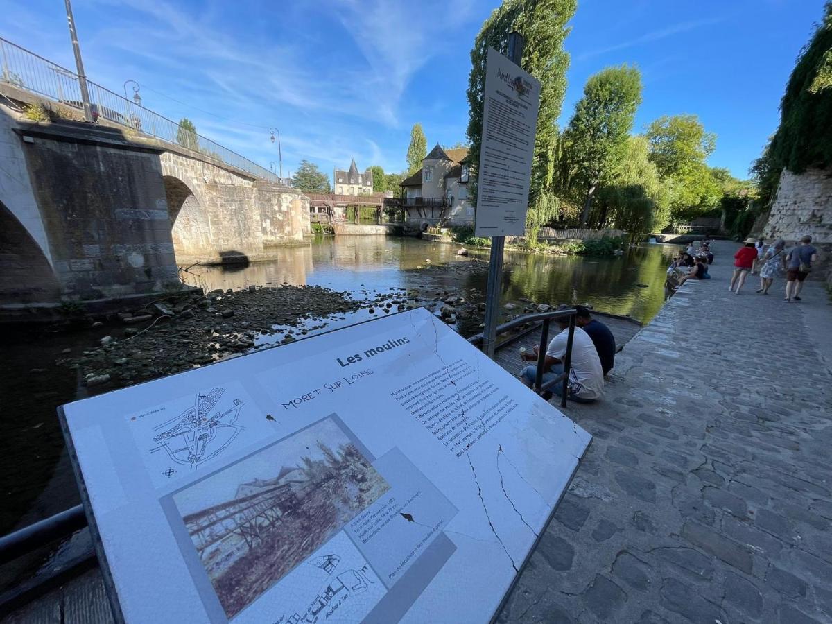 Les Pieds Dans L'Eau - Moret Centre Moret-sur-Loing Exterior foto